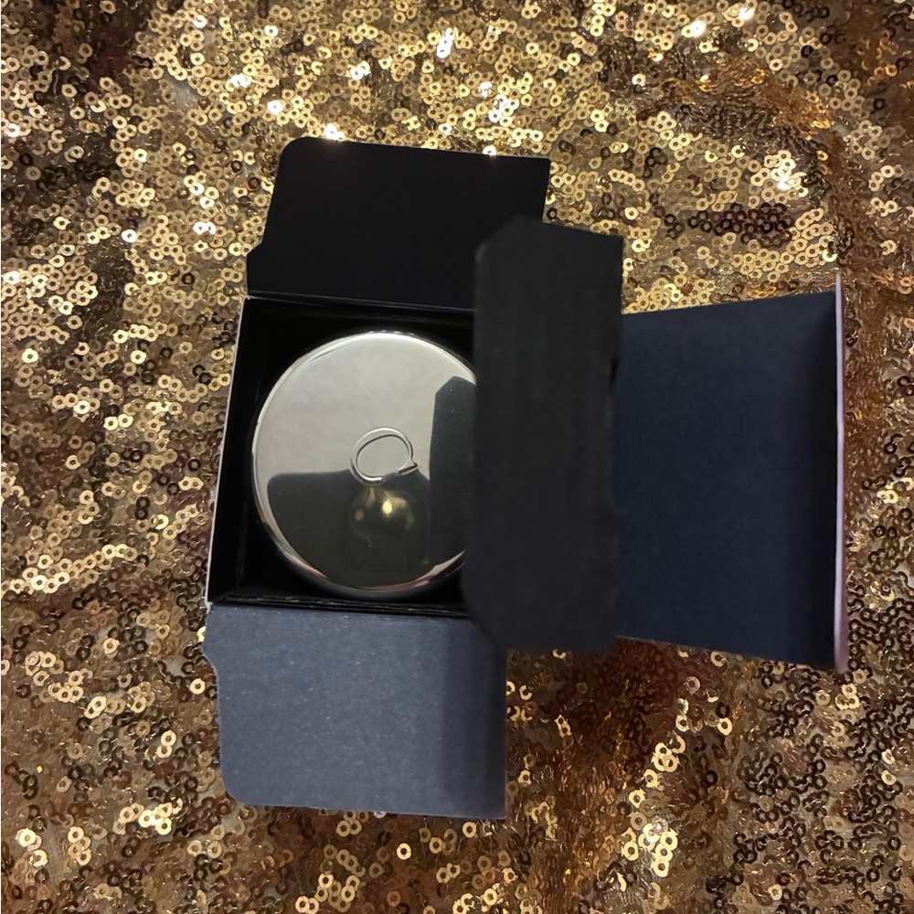 Chantecaille future skin oil free gel foundation Aura - Picture 6 of 6